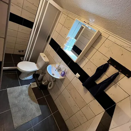 Hukic * トゥズラ