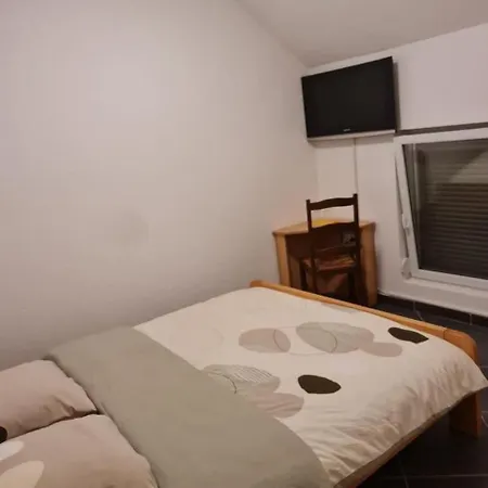 アパート Hukic *