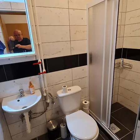 Hukic * トゥズラ