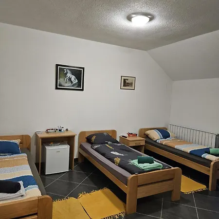 Hukic アパート *