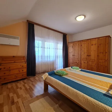 Apartment Hukic *
